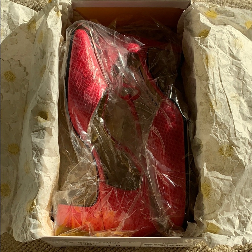 Fuschia Python Pumps with T-Strap - Picture 3 of 4